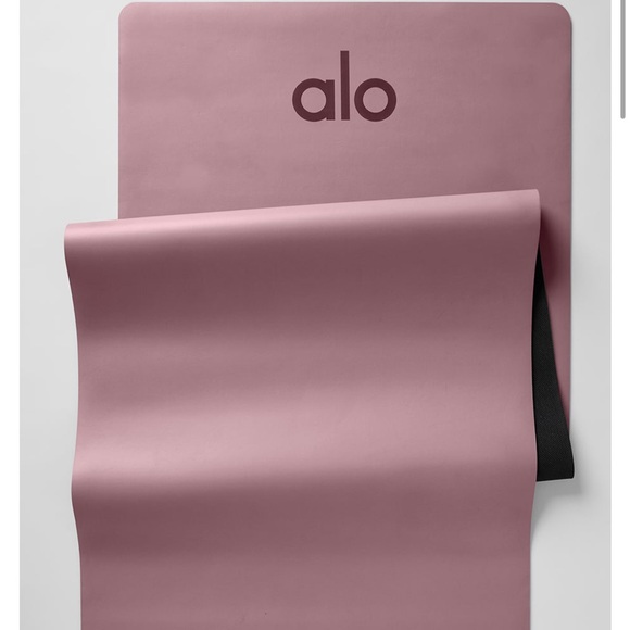 NWT Smoky Quartz Alo Yoga Lightweight Warrior Mat - Picture 1 of 4